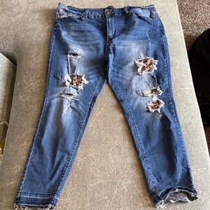 Judy Blue Distressed Skinny Jeans in Blue
